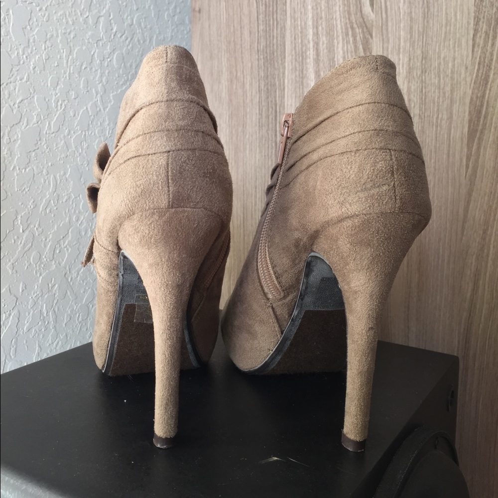 ✨ Booties, Size 7, New ! - Picture 3 of 8